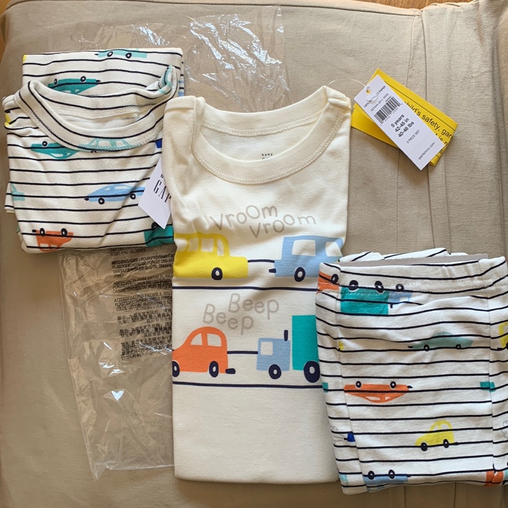 Gap kids 3 piece pajama set.